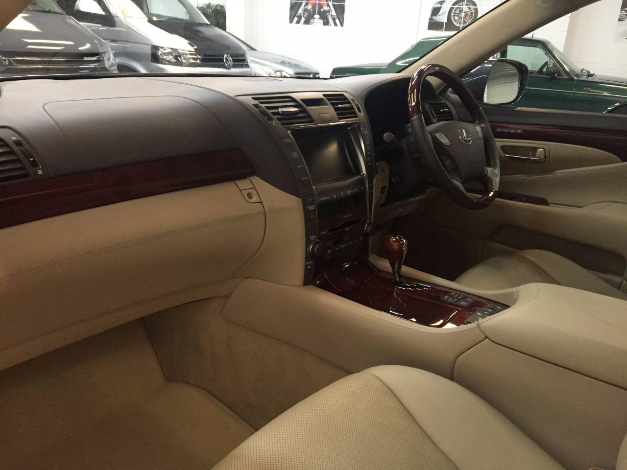 Lexus LS 600h L 5.0 4dr CVT Auto (RSR) Rear Relaxation Pack Saloon Hybrid Grey