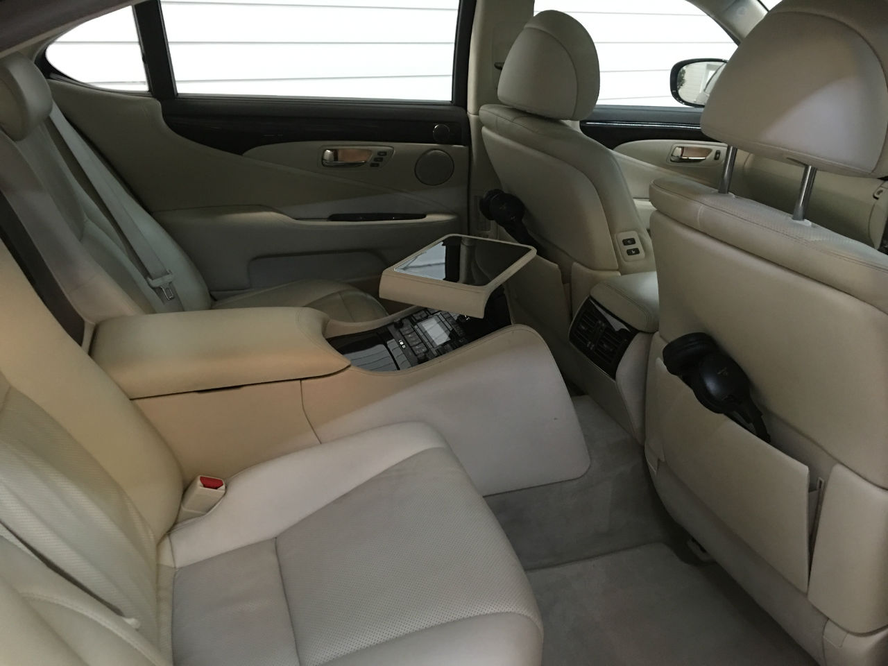 Lexus LS 600hL 5.0 V8 4dr CVT Auto (RSR) Rear Relaxation Pack Saloon Hybrid Dark Blue Pearl
