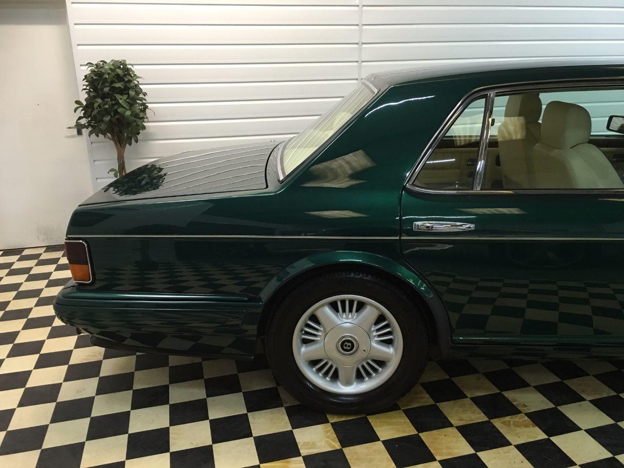 Bentley Brooklands 6.8 'R' Saloon Petrol Sherwood Green