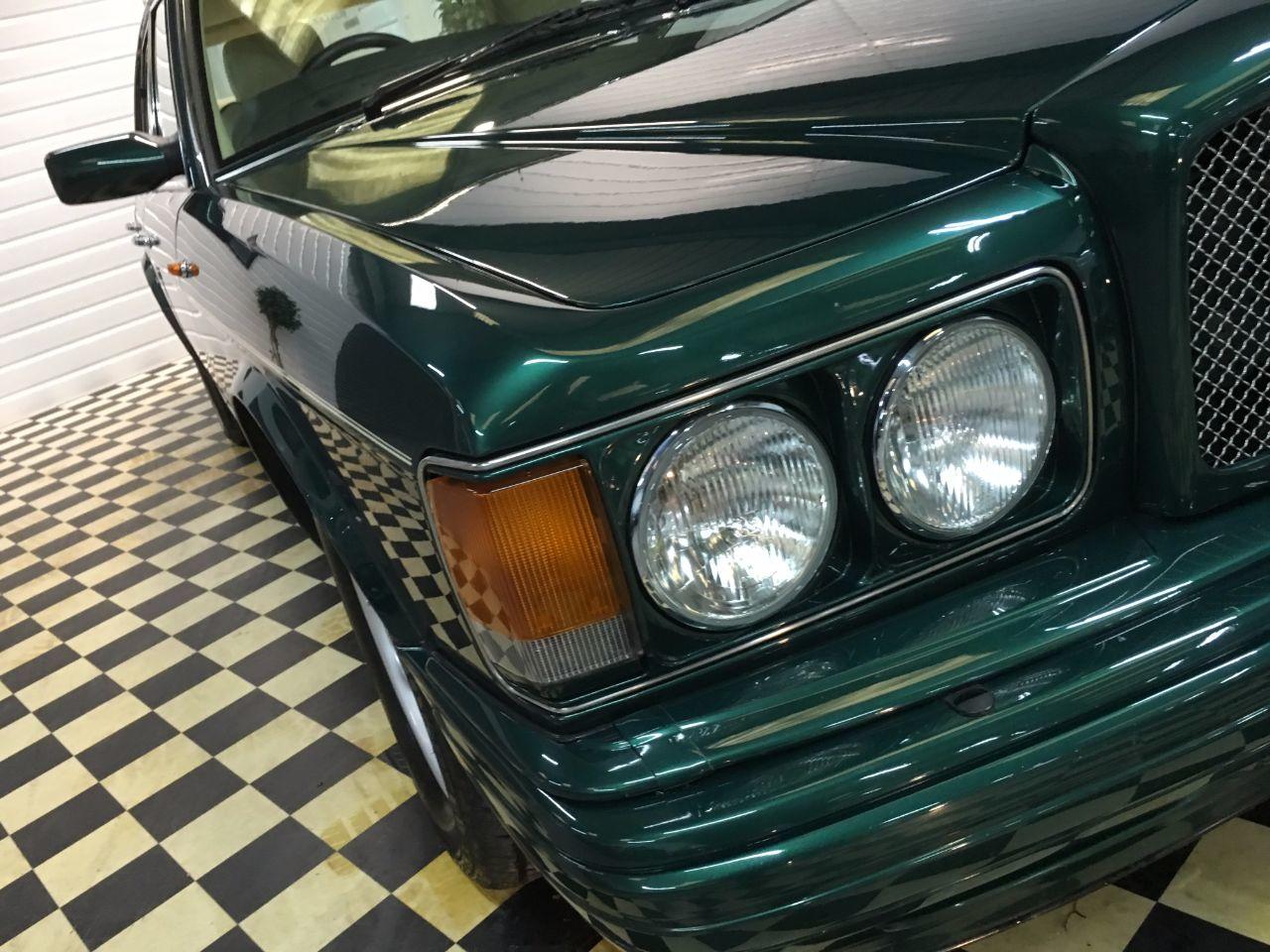 Bentley Brooklands 6.8 'R' Saloon Petrol Sherwood Green