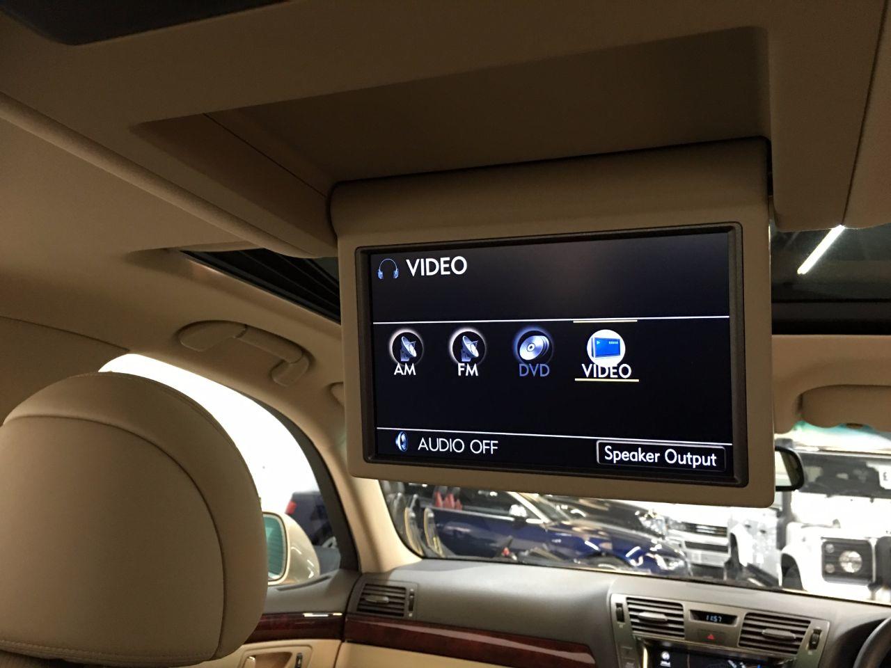 Lexus LS 460 4.6 V8 SE 4dr Automatic Saloon Petrol Amberley Gold Pearl