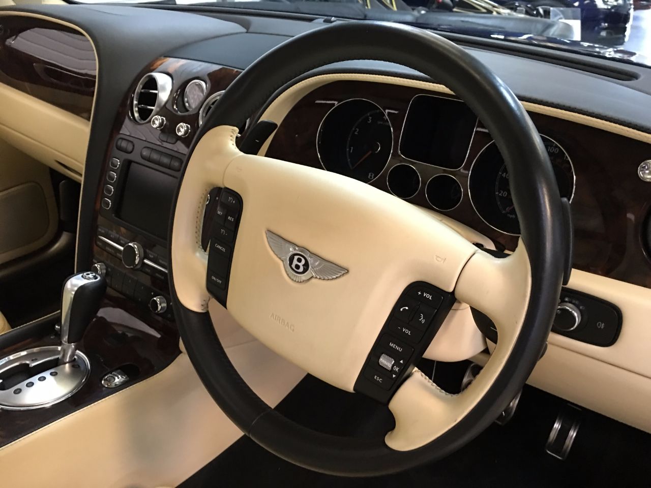 Bentley Continental Flying Spur 6.0 W12 4dr Auto Saloon Petrol Black