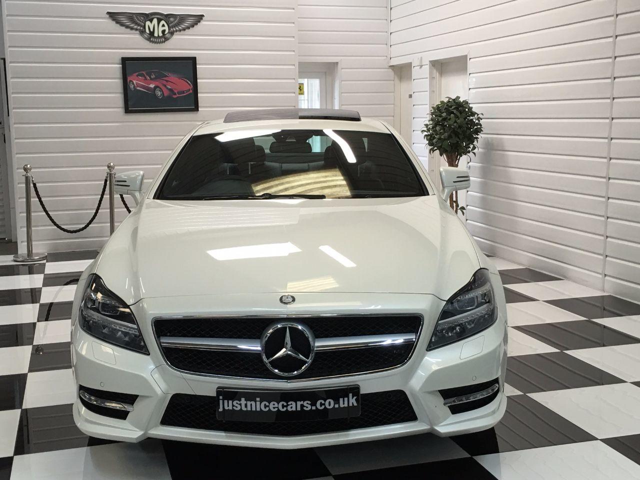 Mercedes-Benz CLS 3.0 CLS350 V6 CDI BlueEFFICIENCY AMG Sport 4dr Tip Auto Coupe Diesel Diamond White Pearl Metallic