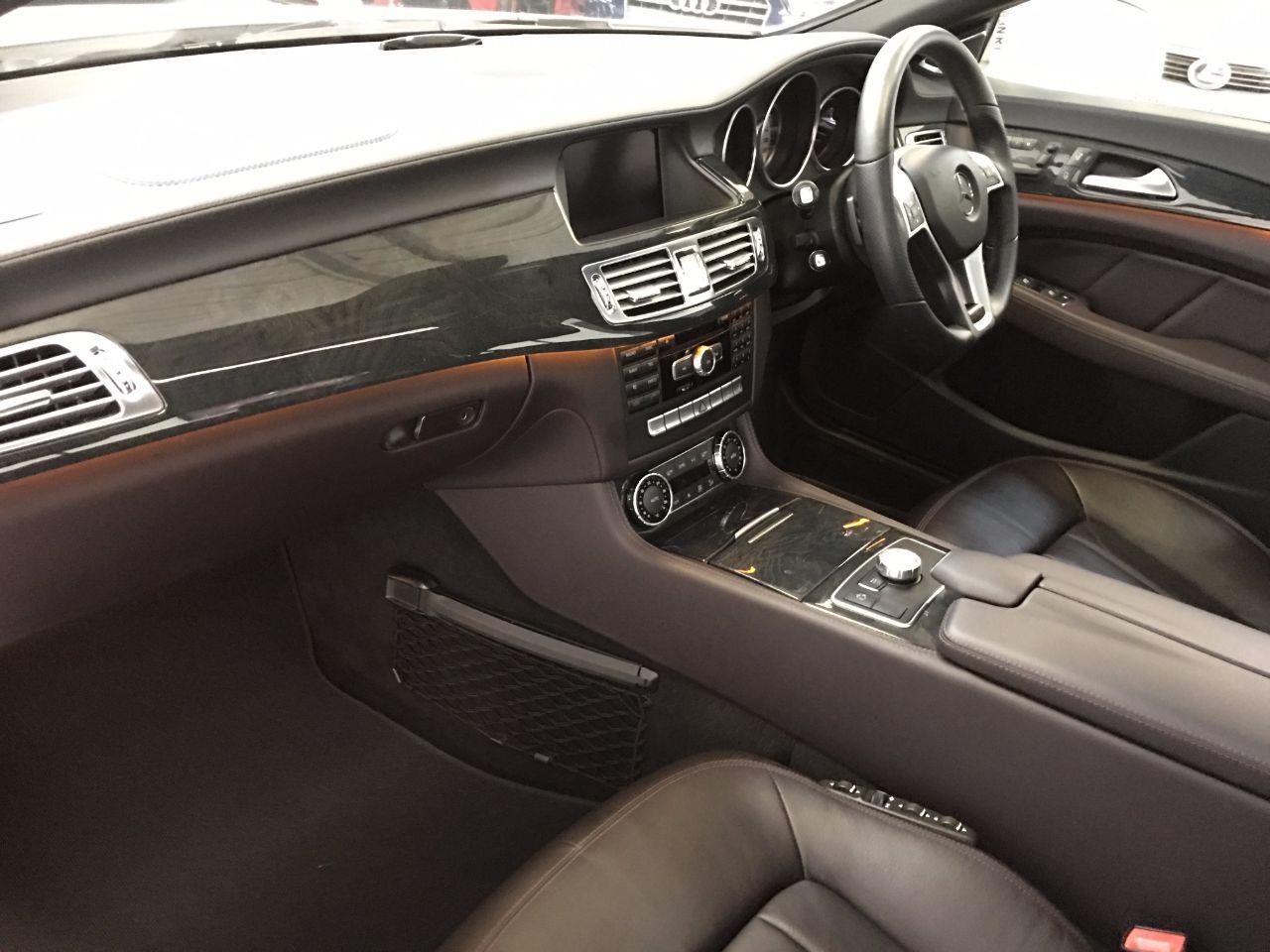 Mercedes-Benz CLS 3.0 CLS350 V6 CDI BlueEFFICIENCY AMG Sport 4dr Tip Auto Coupe Diesel Diamond White Pearl Metallic