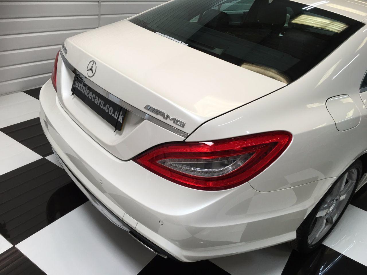 Mercedes-Benz CLS 3.0 CLS350 V6 CDI BlueEFFICIENCY AMG Sport 4dr Tip Auto Coupe Diesel Diamond White Pearl Metallic