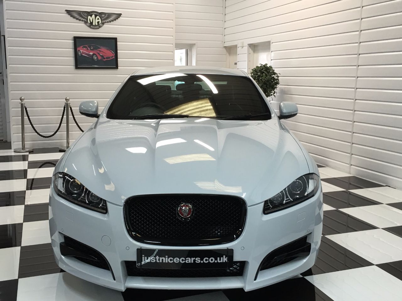 Jaguar XF 3.0d V6 R-Sport Black LE 4dr Auto 240BHP~BIG SPEC~ Saloon Diesel Glacier White