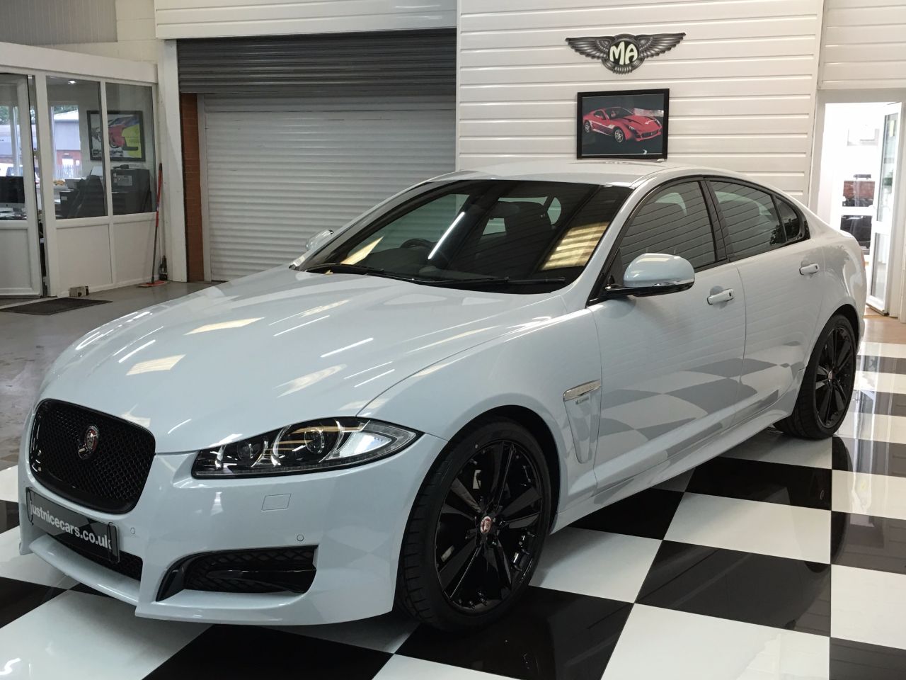 Jaguar XF 3.0d V6 R-Sport Black LE 4dr Auto 240BHP~BIG SPEC~ Saloon Diesel Glacier White
