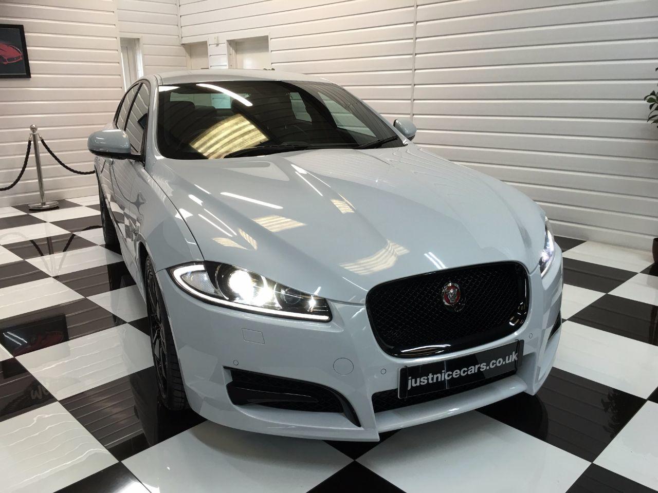 Jaguar XF 3.0d V6 R-Sport Black LE 4dr Auto 240BHP~BIG SPEC~ Saloon Diesel Glacier White
