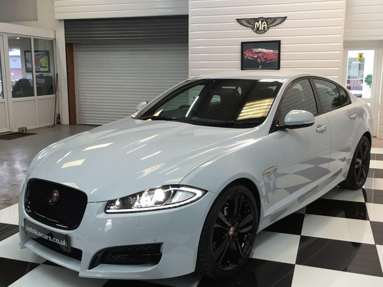 Jaguar XF 3.0d V6 R-Sport Black LE 4dr Auto 240BHP~BIG SPEC~ Saloon Diesel Glacier White