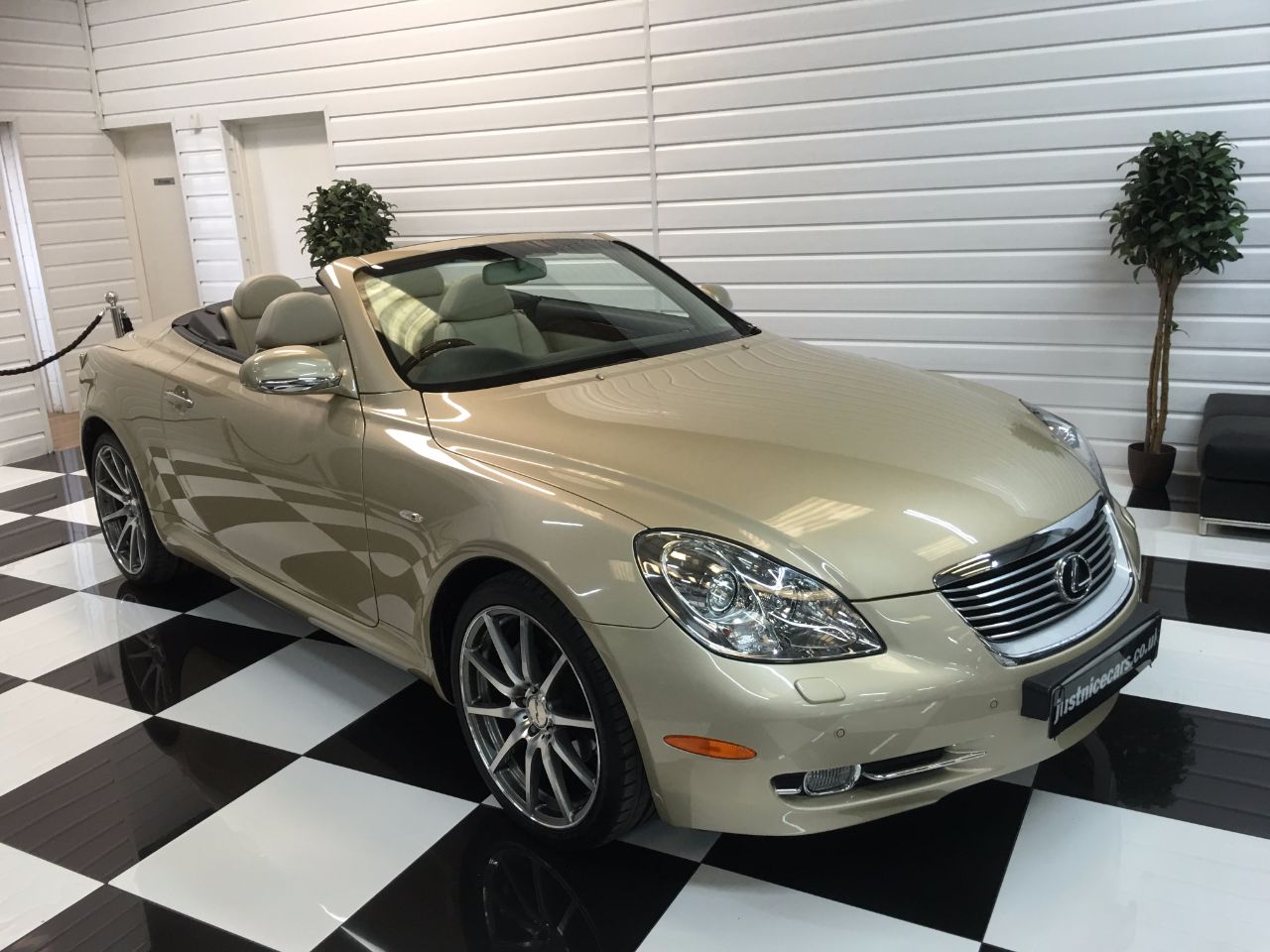 Lexus SC 430 4.3 V8 Auto Convertible Petrol Amberley Gold Pearl