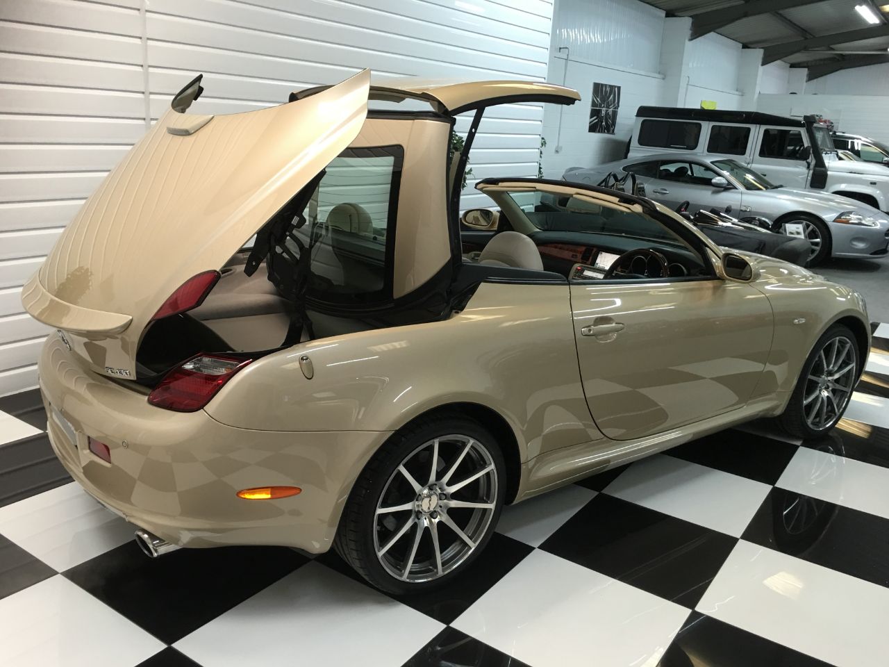 Lexus SC 430 4.3 V8 Auto Convertible Petrol Amberley Gold Pearl