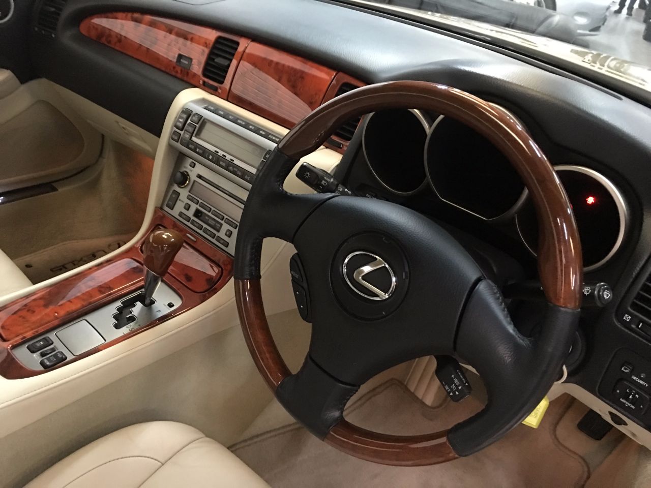 Lexus SC 430 4.3 V8 Auto Convertible Petrol Amberley Gold Pearl
