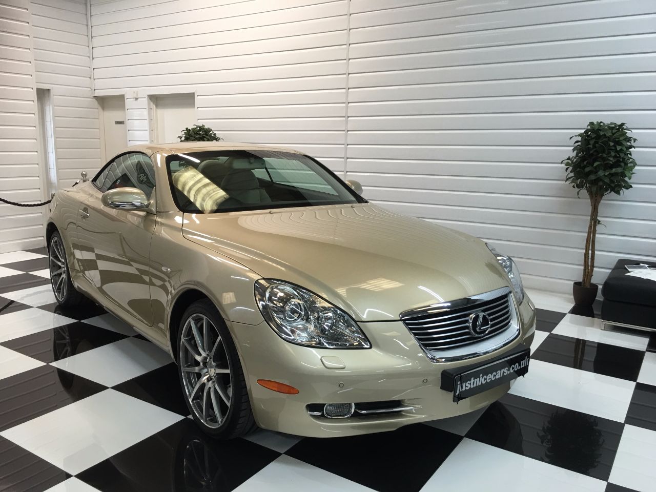Lexus SC 430 4.3 V8 Auto Convertible Petrol Amberley Gold Pearl