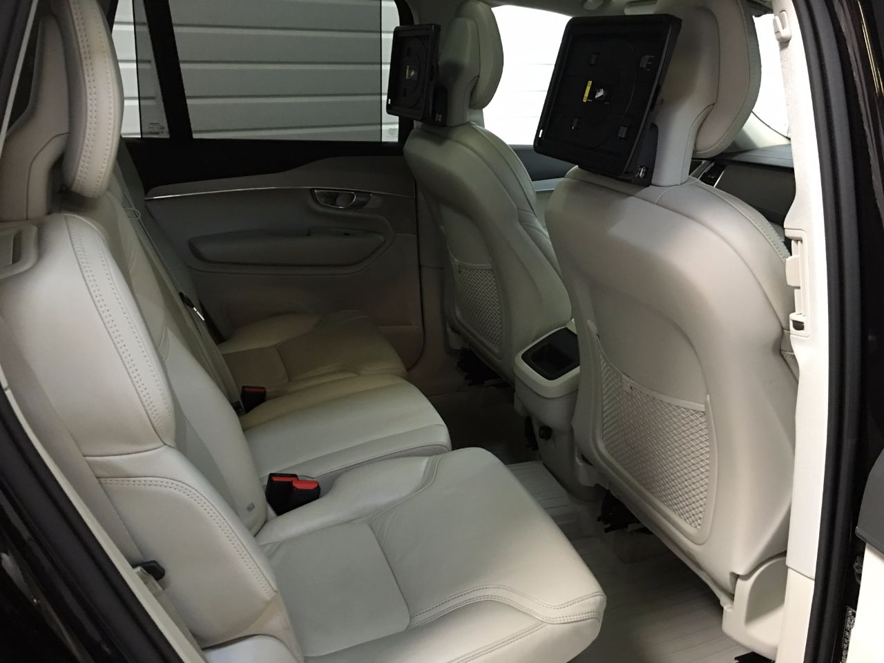 Volvo XC90 2.0 D5 Inscription 5dr AWD Geartronic Estate Diesel Maple Brown Pearl