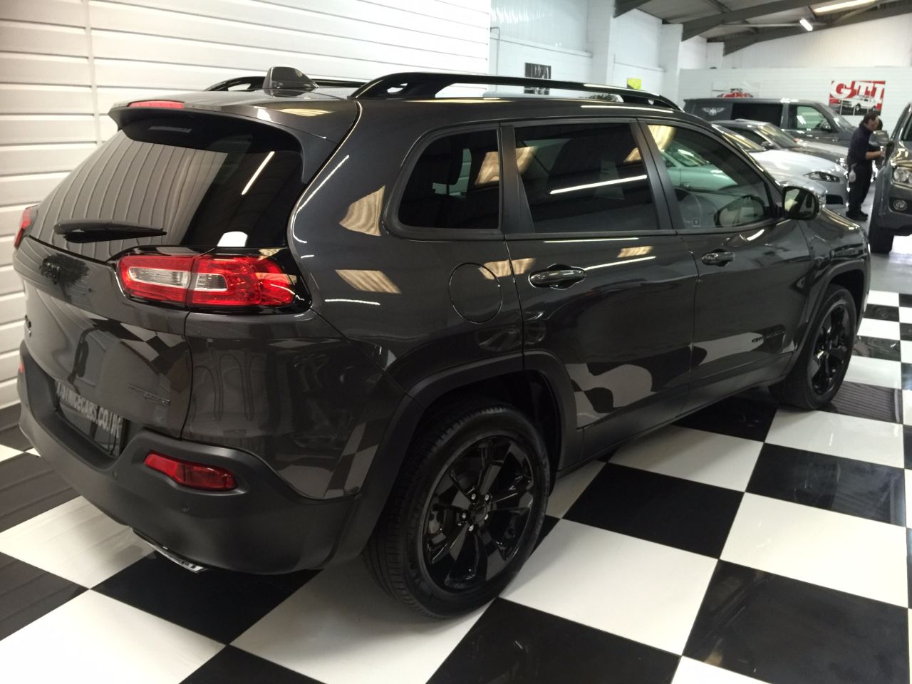 Jeep Cherokee 2.2 Multijet 200 Night Eagle 5dr Auto Estate Diesel Grey