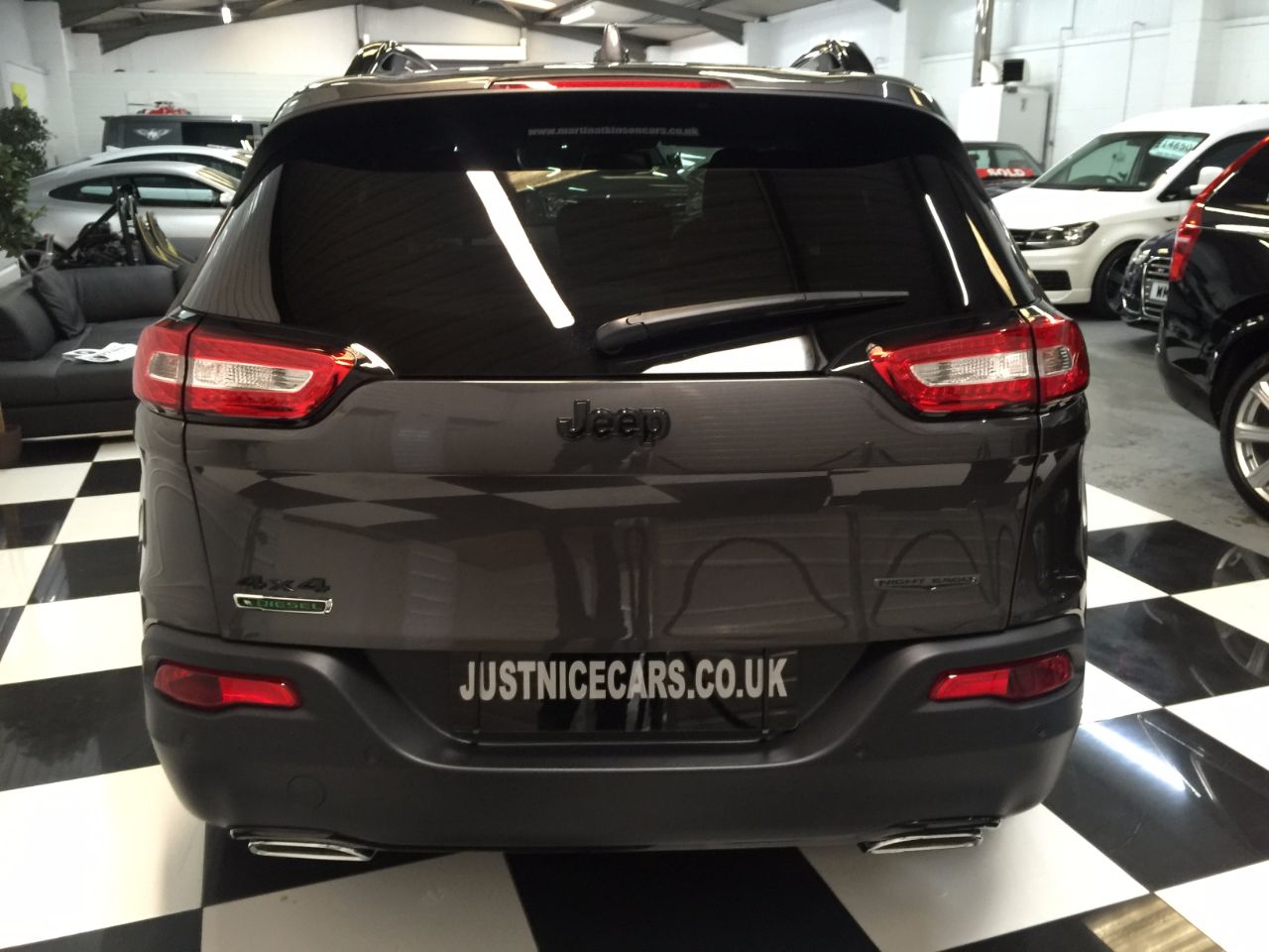Jeep Cherokee 2.2 Multijet 200 Night Eagle 5dr Auto Estate Diesel Grey