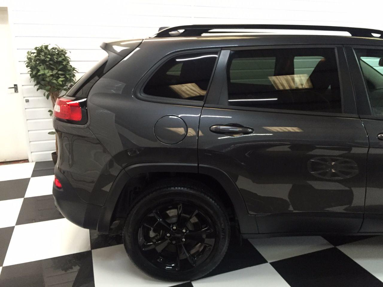 Jeep Cherokee 2.2 Multijet 200 Night Eagle 5dr Auto Estate Diesel Grey