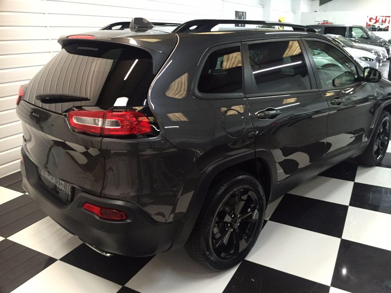 Jeep Cherokee 2.2 Multijet 200 Night Eagle 5dr Auto Estate Diesel Grey