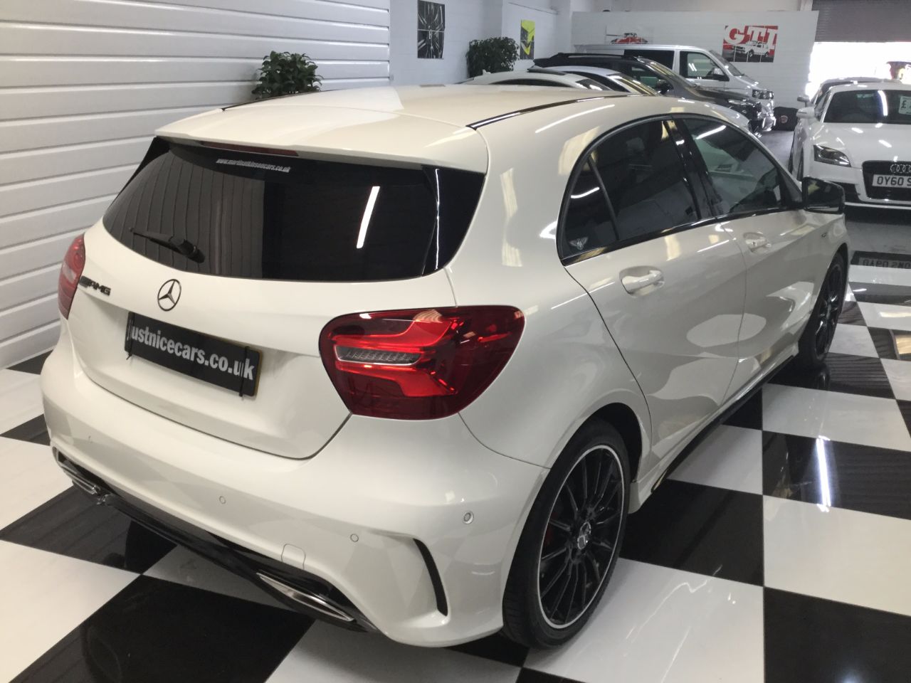 Mercedes-Benz A Class 1.5 A180d AMG Line Premium 5dr Auto SAT NAV~REVERSE CAMERA~ Hatchback Diesel Cirrus White