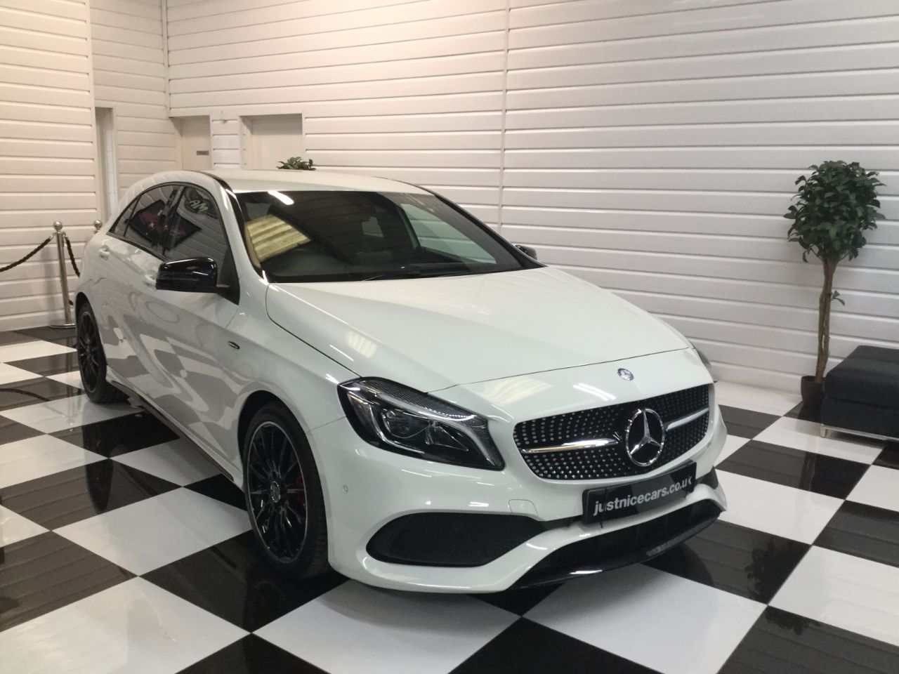 Mercedes-Benz A Class 1.5 A180d AMG Line Premium 5dr Auto SAT NAV~REVERSE CAMERA~ Hatchback Diesel Cirrus White