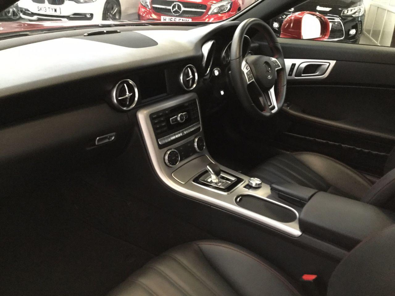 Mercedes-Benz SLK SLK 200 2.0 9G-Tronic AMG Sport 2dr Tip Auto Convertible Petrol Hyacinth Red
