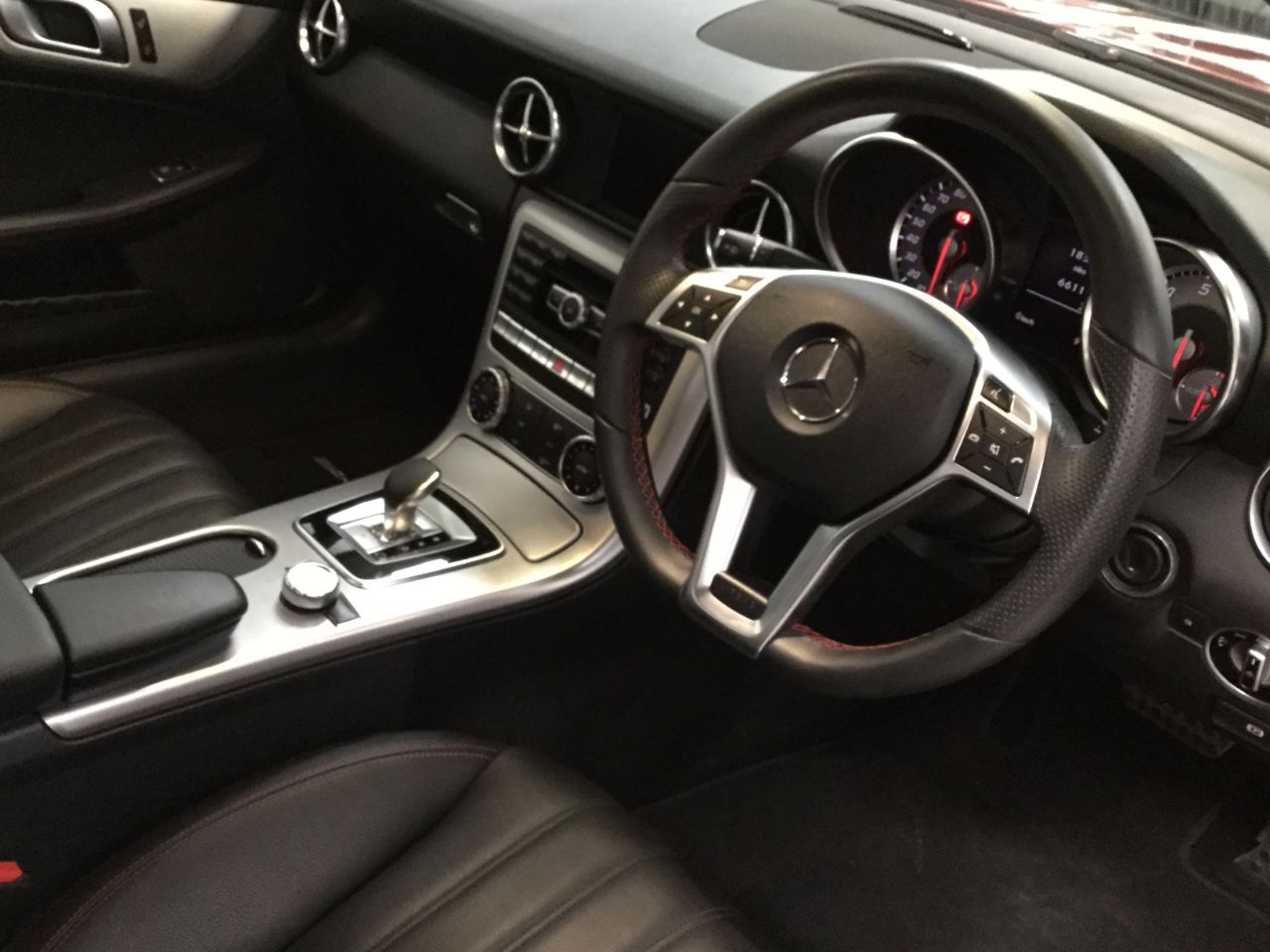 Mercedes-Benz SLK SLK 200 2.0 9G-Tronic AMG Sport 2dr Tip Auto Convertible Petrol Hyacinth Red