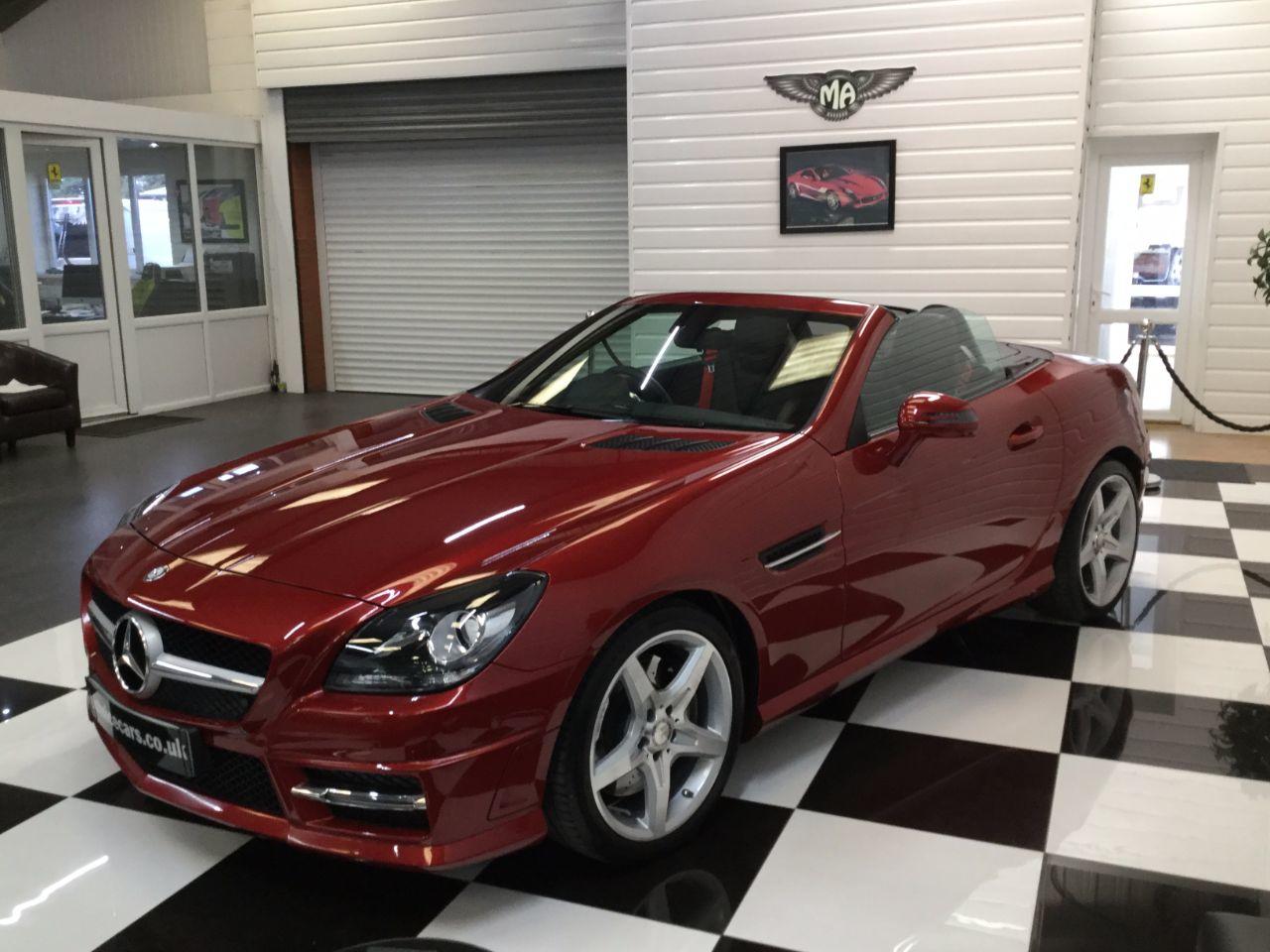Mercedes-Benz SLK SLK 200 2.0 9G-Tronic AMG Sport 2dr Tip Auto Convertible Petrol Hyacinth Red