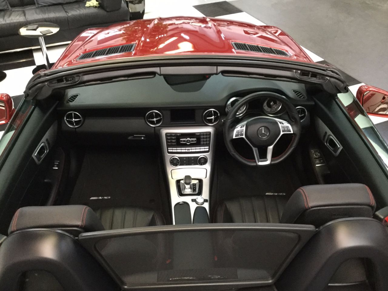 Mercedes-Benz SLK SLK 200 2.0 9G-Tronic AMG Sport 2dr Tip Auto Convertible Petrol Hyacinth Red
