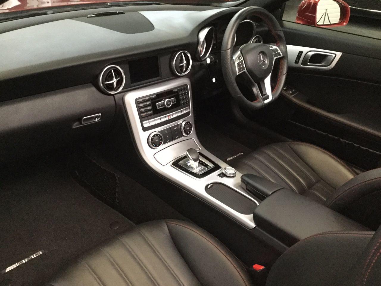 Mercedes-Benz SLK SLK 200 2.0 9G-Tronic AMG Sport 2dr Tip Auto Convertible Petrol Hyacinth Red