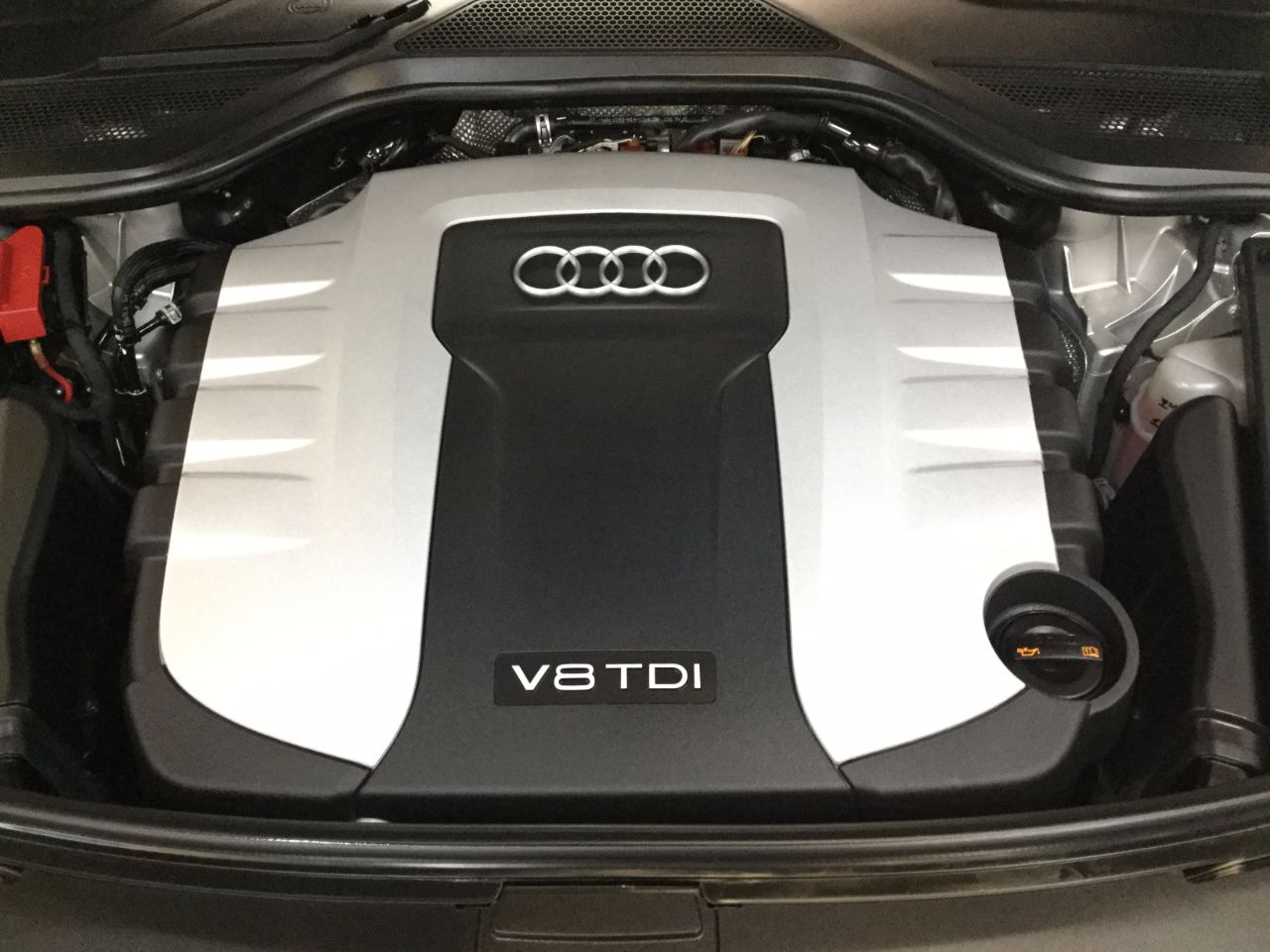 Audi A8 4.2 V8 TDi Quattro SE 4dr Tip Auto 350BHP Saloon Diesel Silver