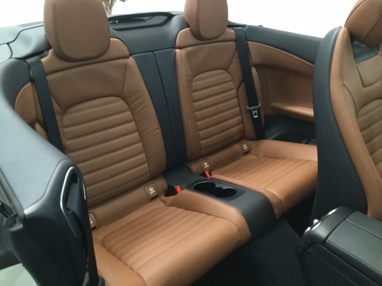Mercedes-Benz C Class C200 Sport 2.0 9G-Tronic Automatic Convertible Petrol White