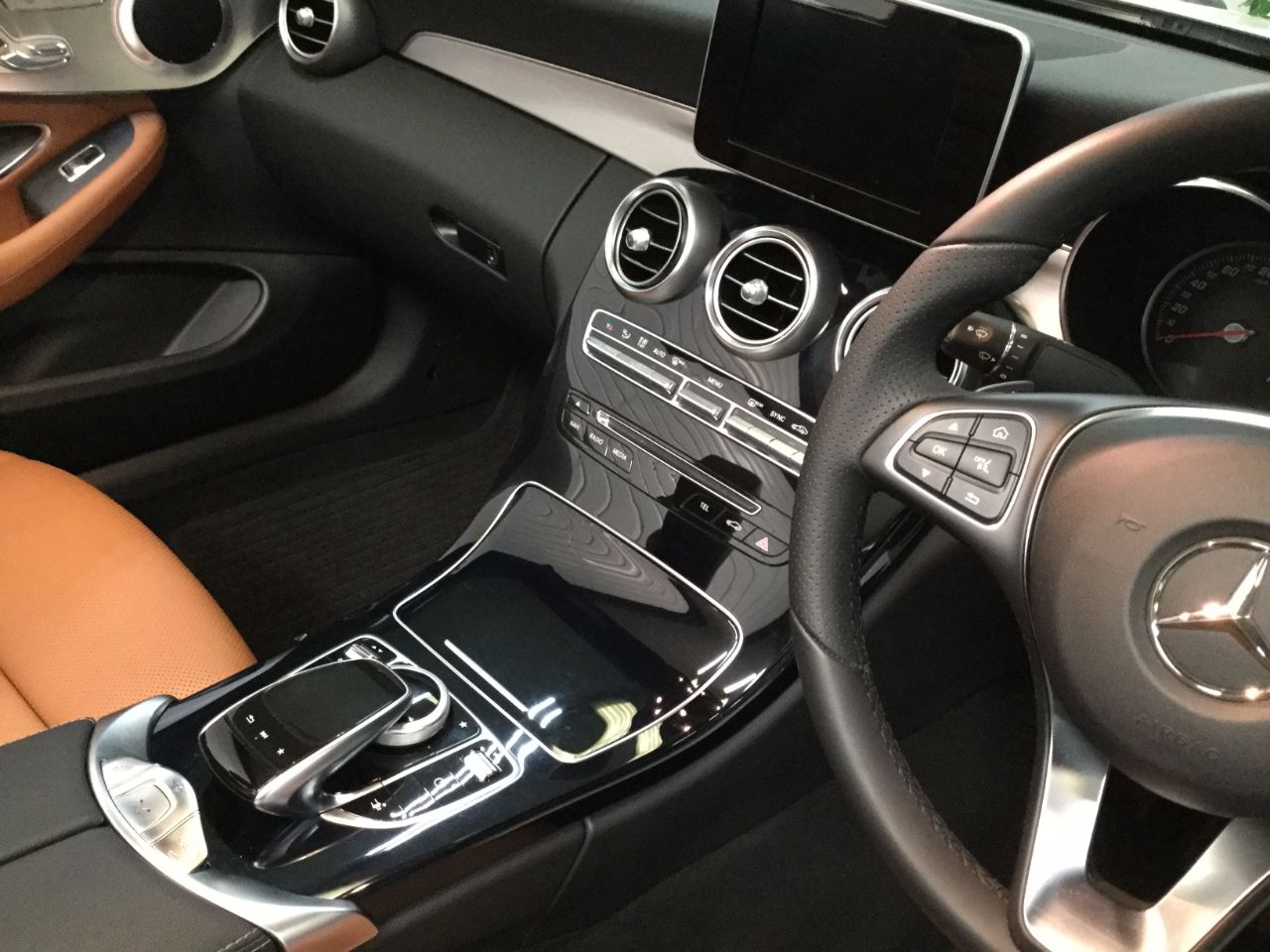 Mercedes-Benz C Class C200 Sport 2.0 9G-Tronic Automatic Convertible Petrol White