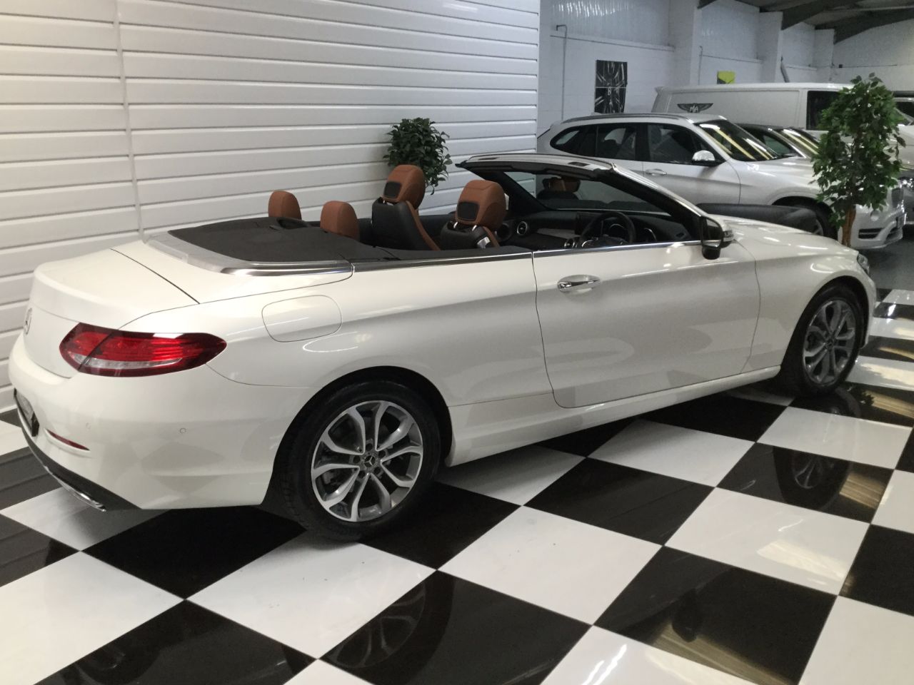 Mercedes-Benz C Class C200 Sport 2.0 9G-Tronic Automatic Convertible Petrol White