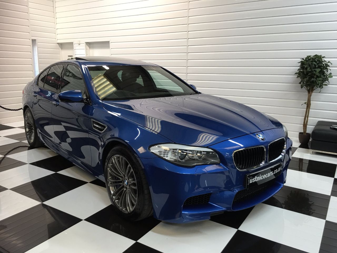BMW M5 4.4 M5 4dr DCT Saloon Petrol Monte Carlo Blue