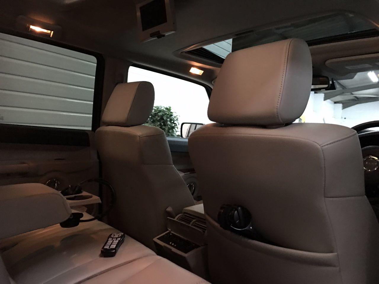 Jeep Commander 5.7 V8 Limited 5dr Automatic 7 Seater Estate Petrol Grey Metallic