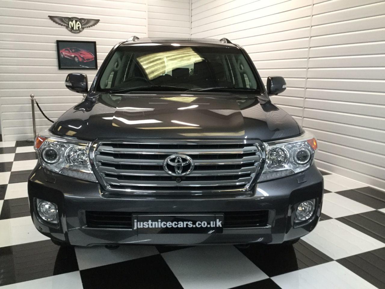 Toyota Land Cruiser 4.5 D-4D V8 5dr Auto Estate Diesel Grey Metallic