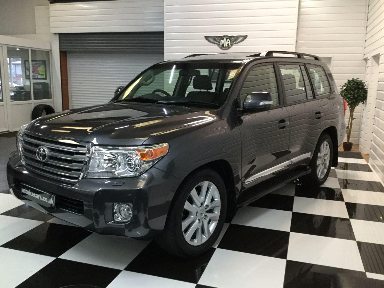 Toyota Land Cruiser 4.5 D-4D V8 5dr Auto Estate Diesel Grey Metallic