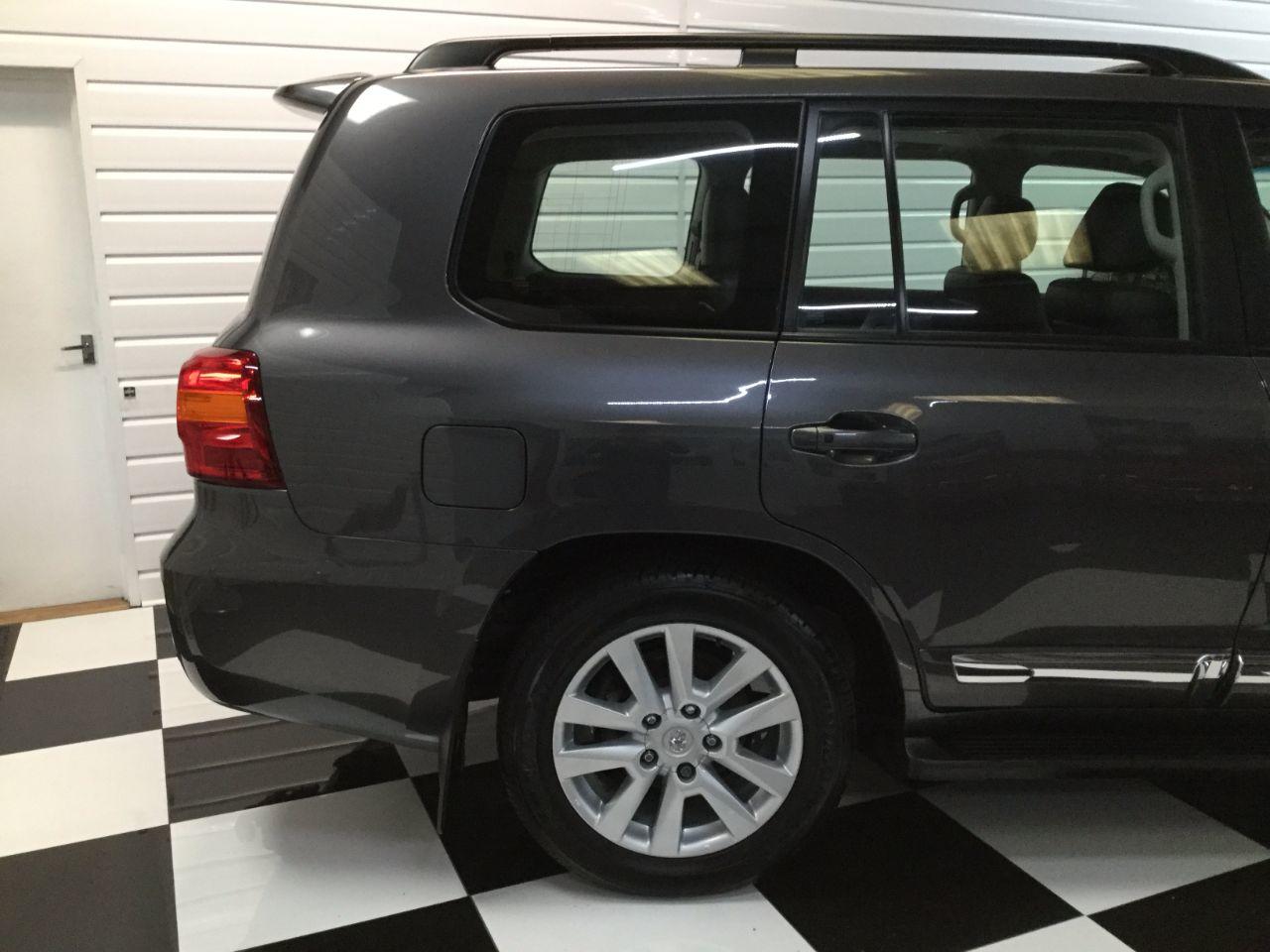 Toyota Land Cruiser 4.5 D-4D V8 5dr Auto Estate Diesel Grey Metallic