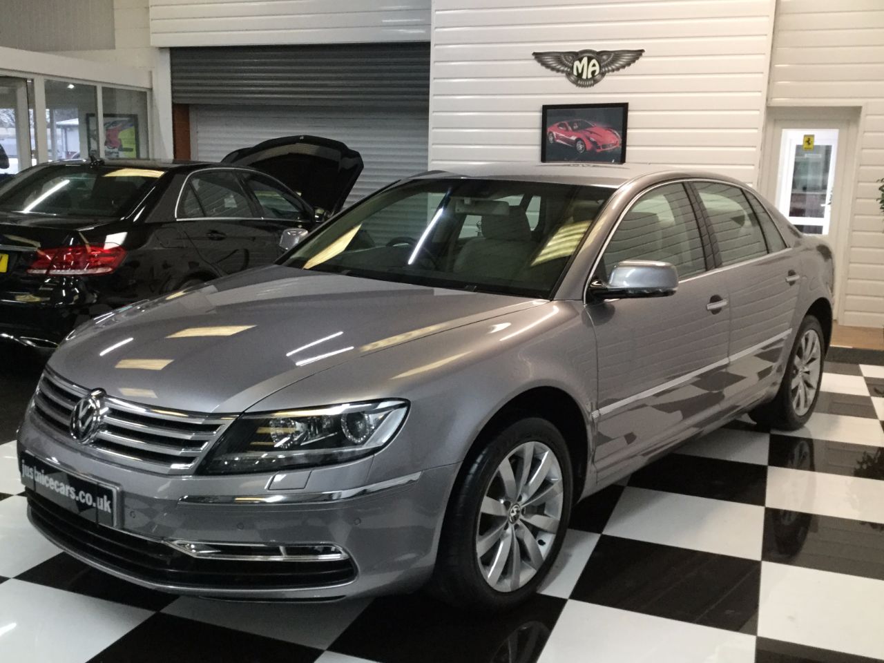Volkswagen Phaeton 3.0 V6 TDI 4MOTION 4X4 4dr Auto Saloon Diesel Tempest Silver Grey