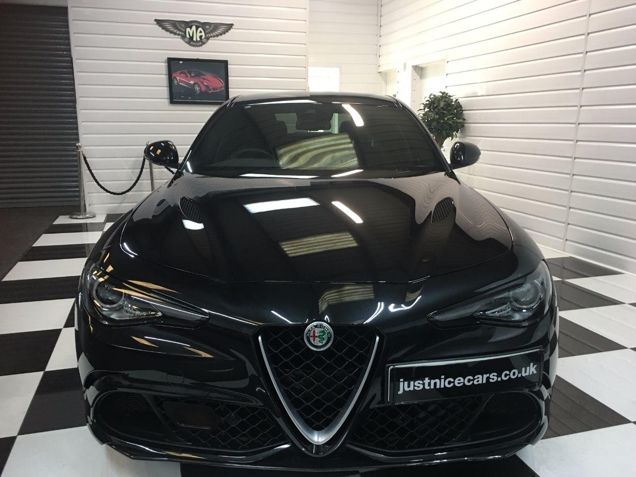 Alfa Romeo Giulia 2.9 V6 BiTurbo 510BHP Quadrifoglio 4dr Auto Saloon Petrol Volcano Black
