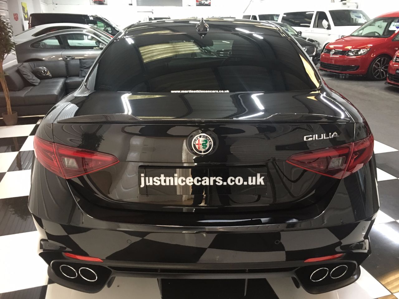 Alfa Romeo Giulia 2.9 V6 BiTurbo 510BHP Quadrifoglio 4dr Auto Saloon Petrol Volcano Black