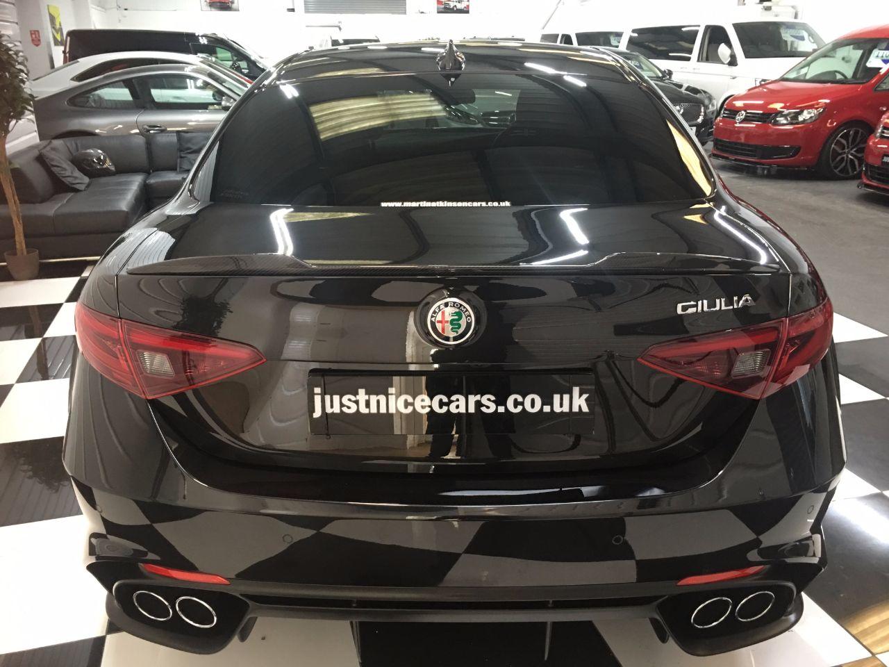 Alfa Romeo Giulia 2.9 V6 BiTurbo 510BHP Quadrifoglio 4dr Auto Saloon Petrol Volcano Black