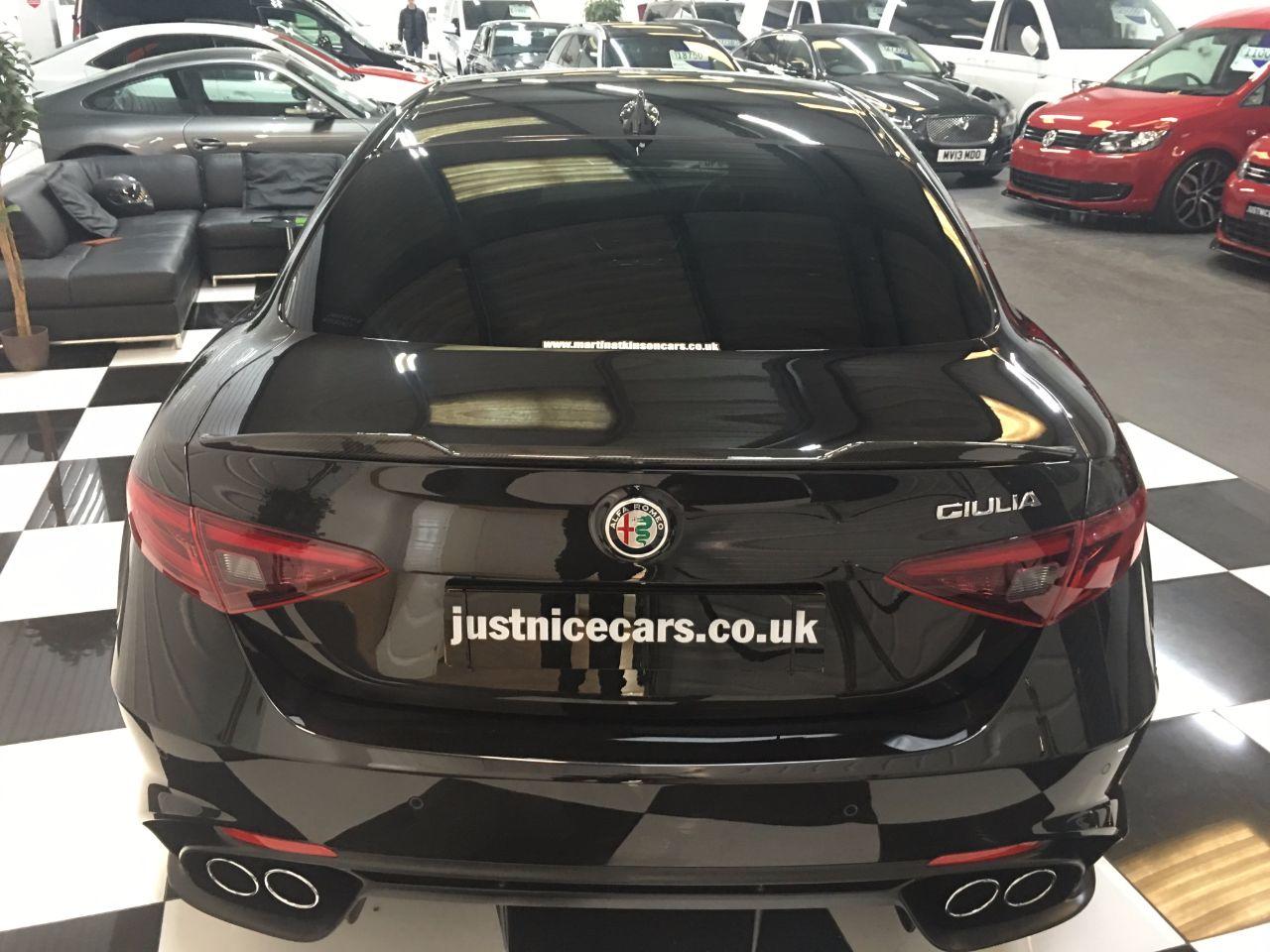Alfa Romeo Giulia 2.9 V6 BiTurbo 510BHP Quadrifoglio 4dr Auto Saloon Petrol Volcano Black