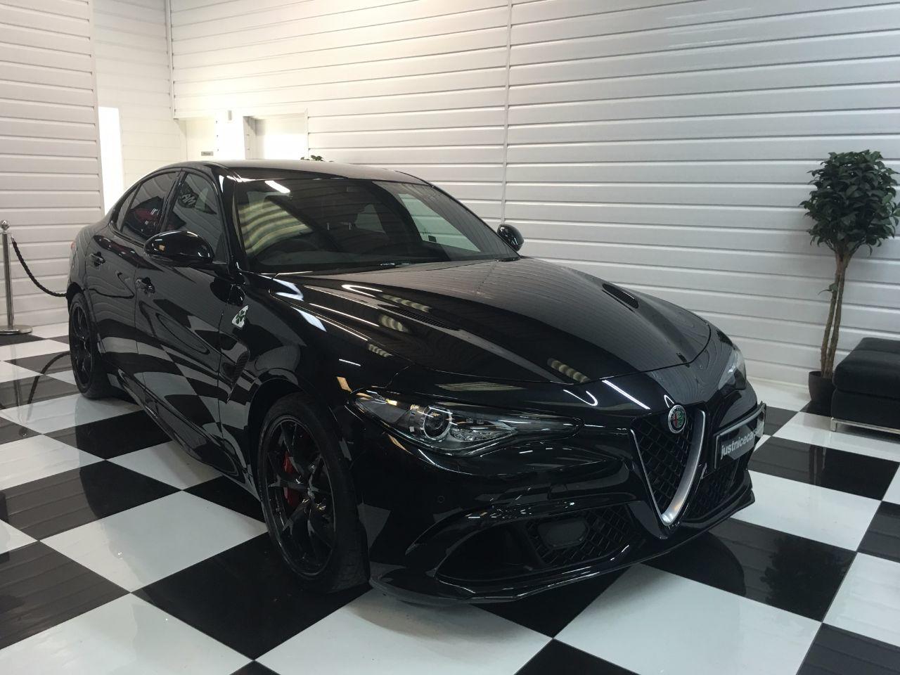 Alfa Romeo Giulia 2.9 V6 BiTurbo 510BHP Quadrifoglio 4dr Auto Saloon Petrol Volcano Black