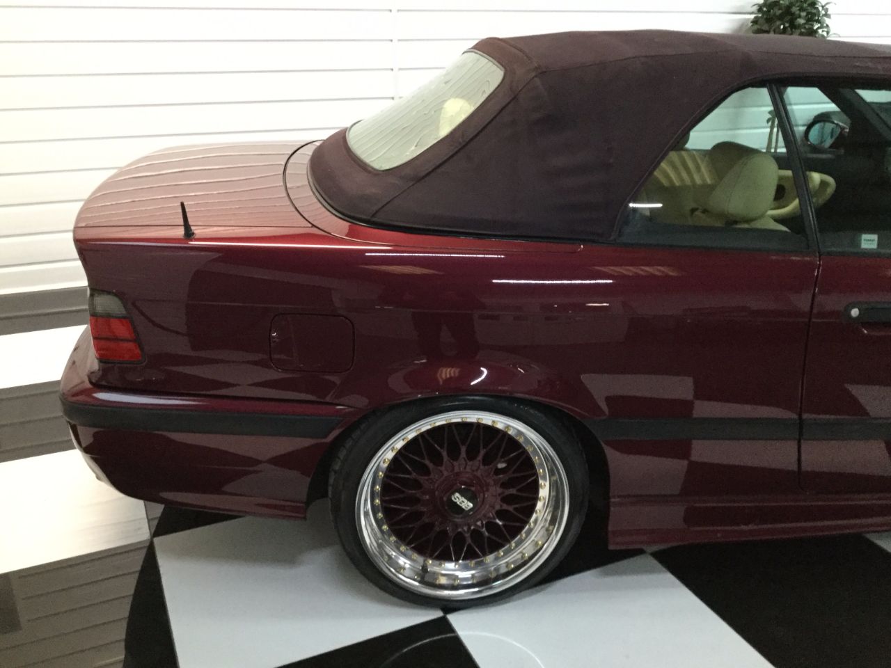 BMW 3 Series 2.8 328i 2dr Auto Convertible Petrol Romatic Red