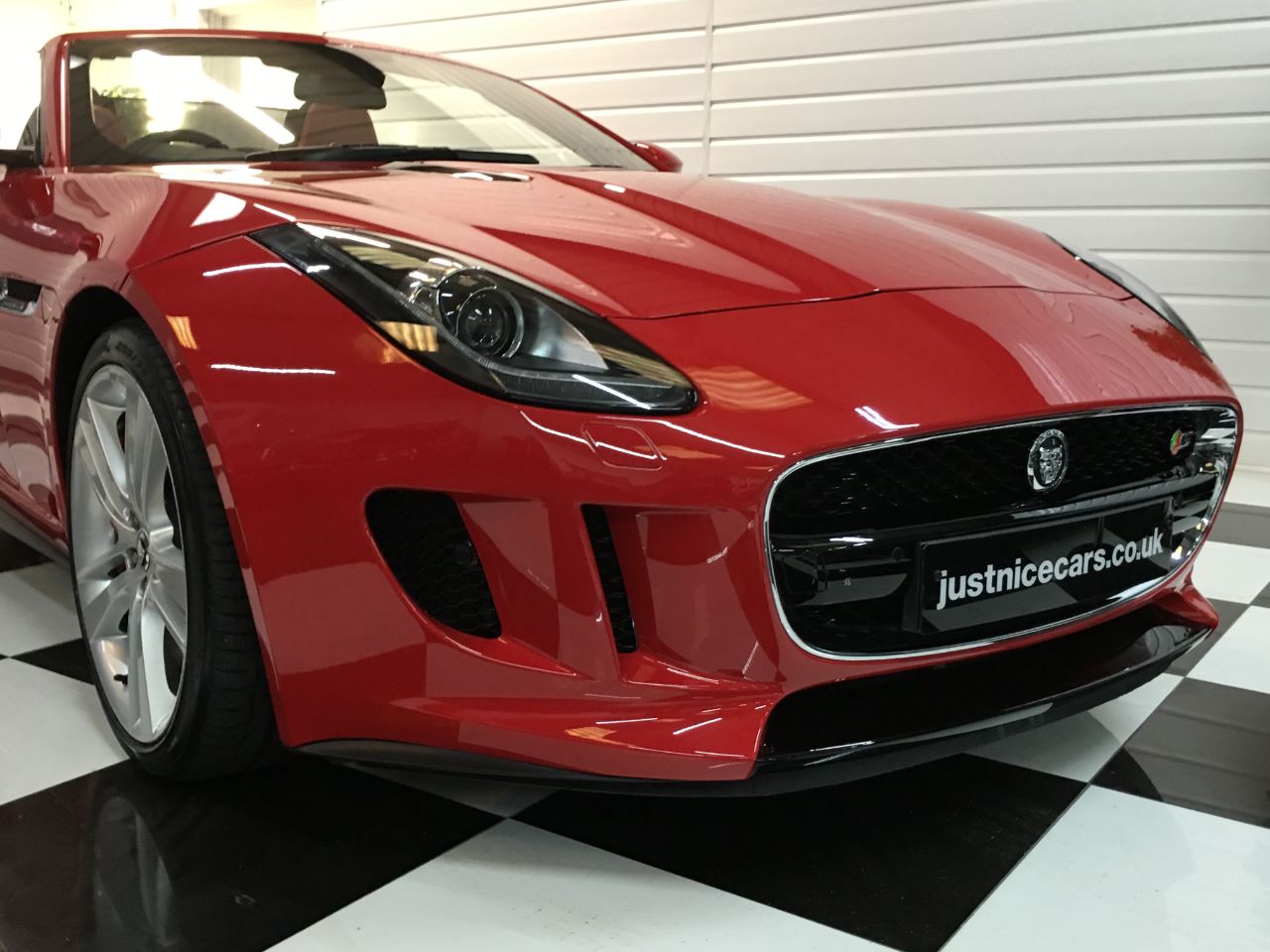 Jaguar F-type 5.0 Supercharged V8 S 2dr Auto Convertible Petrol Salsa Red