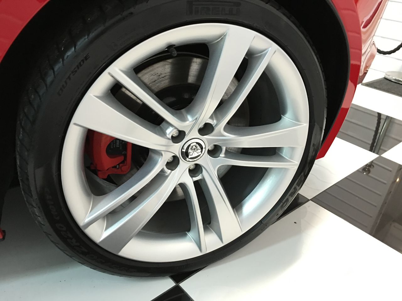 Jaguar F-type 5.0 Supercharged V8 S 2dr Auto Convertible Petrol Salsa Red