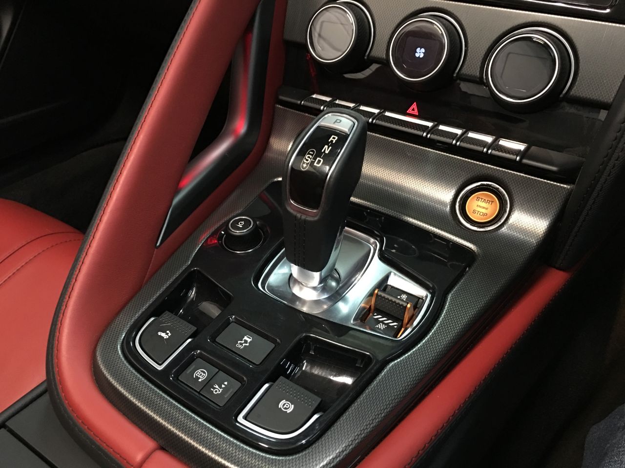 Jaguar F-type 5.0 Supercharged V8 S 2dr Auto Convertible Petrol Salsa Red