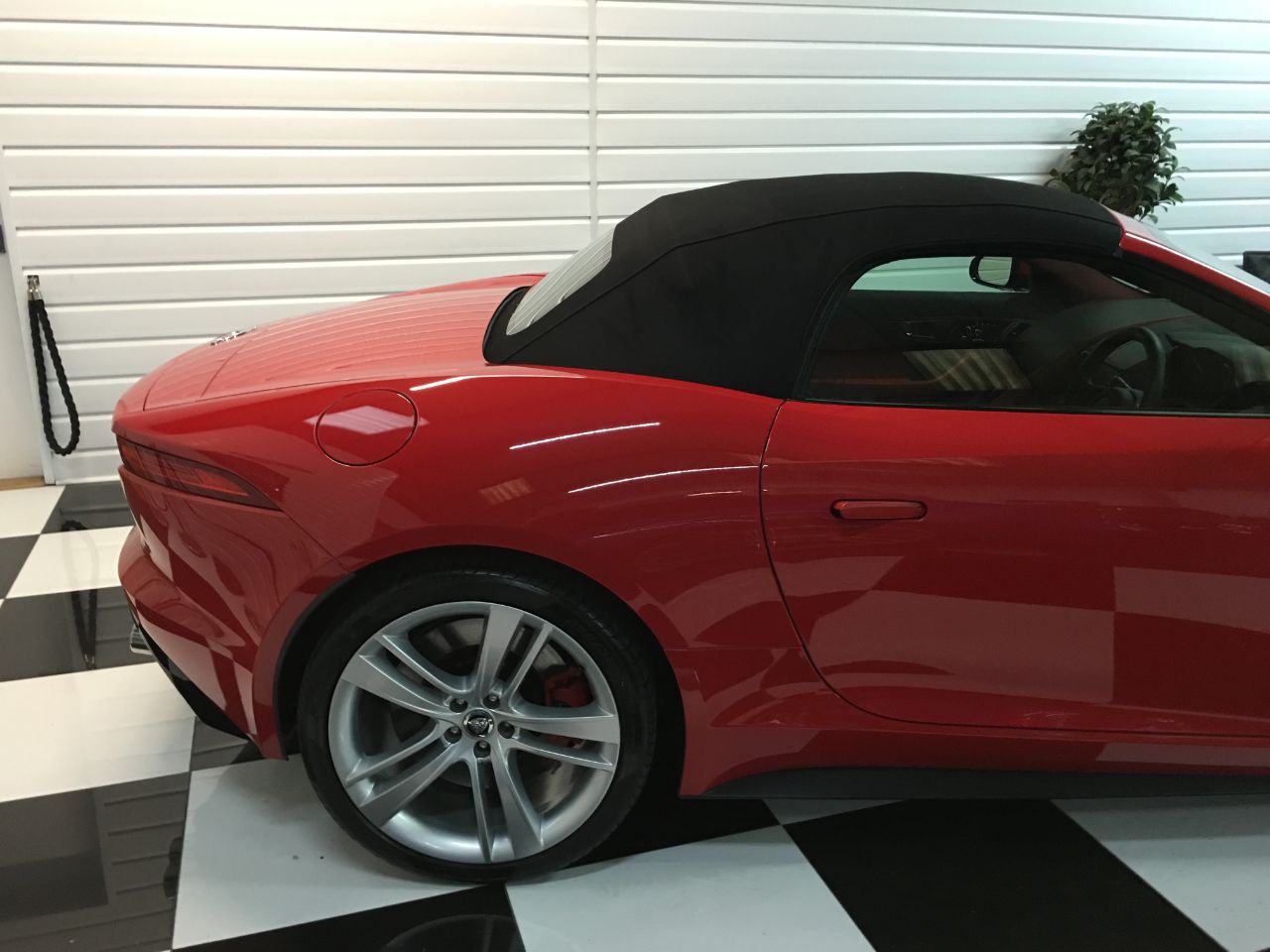 Jaguar F-type 5.0 Supercharged V8 S 2dr Auto Convertible Petrol Salsa Red