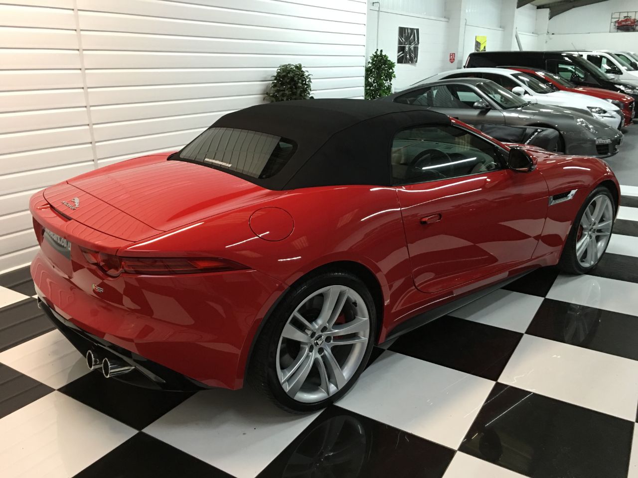 Jaguar F-type 5.0 Supercharged V8 S 2dr Auto Convertible Petrol Salsa Red